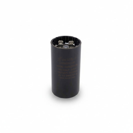 Capacitor de arranque industrial negro de 108-130 MFD y 220V de ERO Internacional para motores de refrigeración.